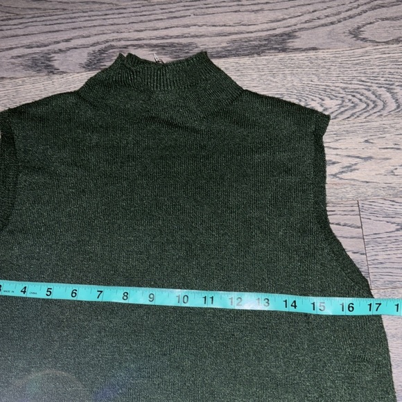 Max Studio sleeveless knit turtleneck sweater Sz S - Picture 4 of 10